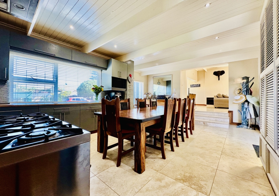 4 Bedroom Property for Sale in Vermont Western Cape